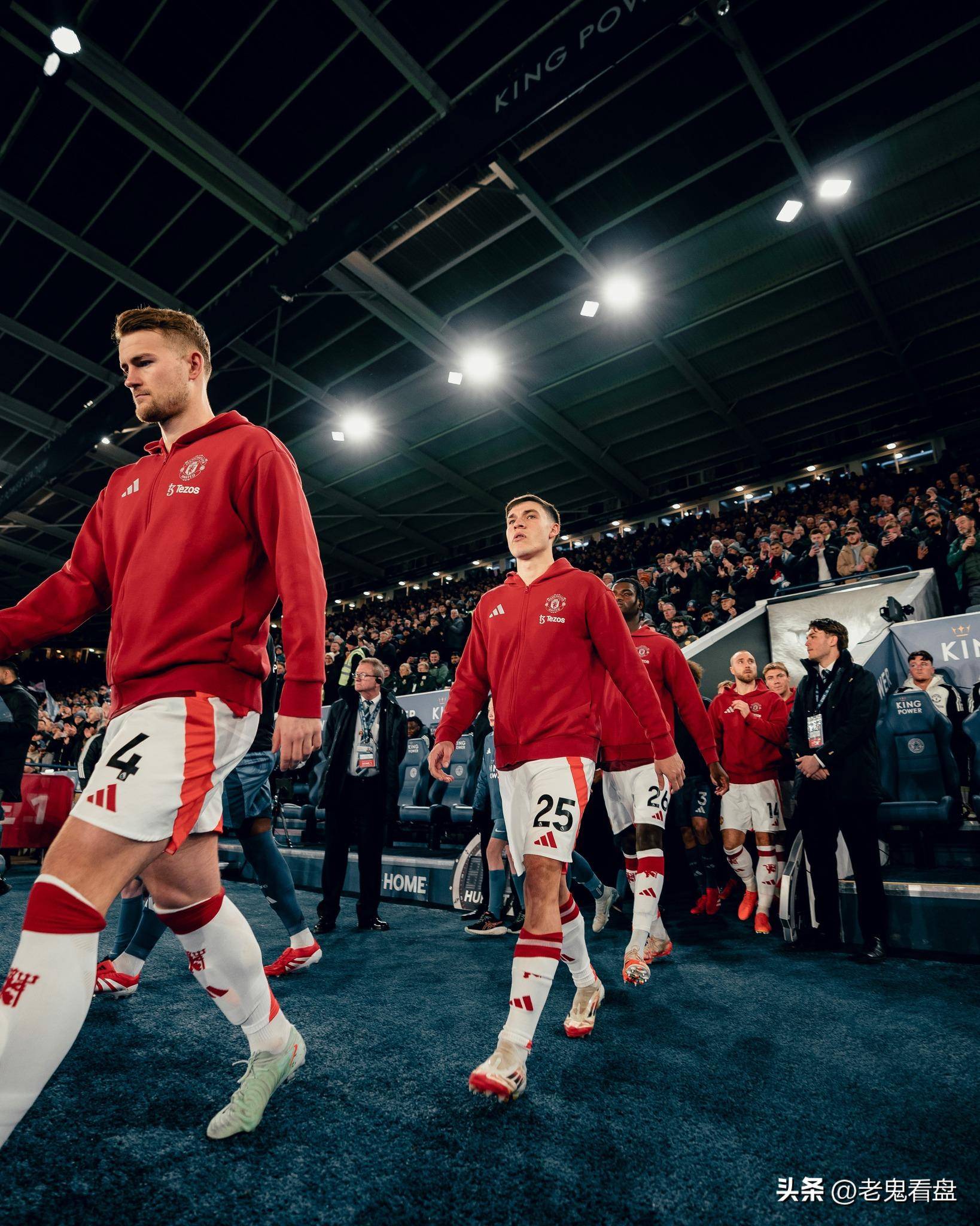 包含曼联门将连续场零封，成为球队稳定后防的词条