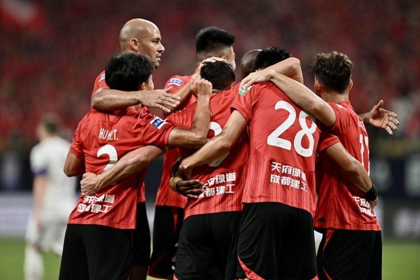 主场作战球队士气高昂，全力争胜