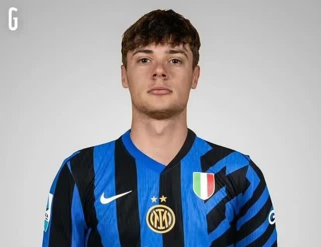 包含佛罗伦萨球员伤愈复出，球队实力再上一层楼的词条