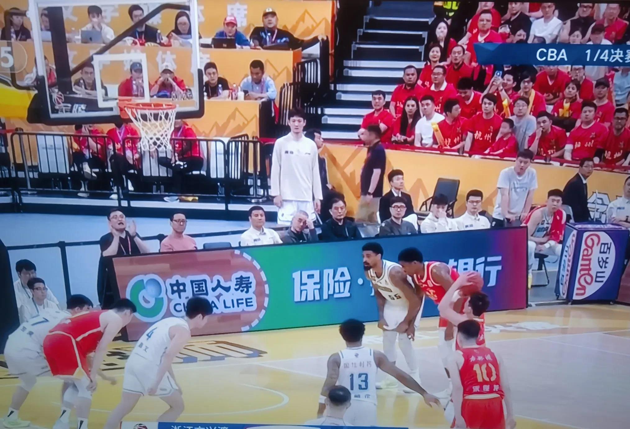 B体育体育官网入口-辽宁男篮在客场击败海南队，取得胜利