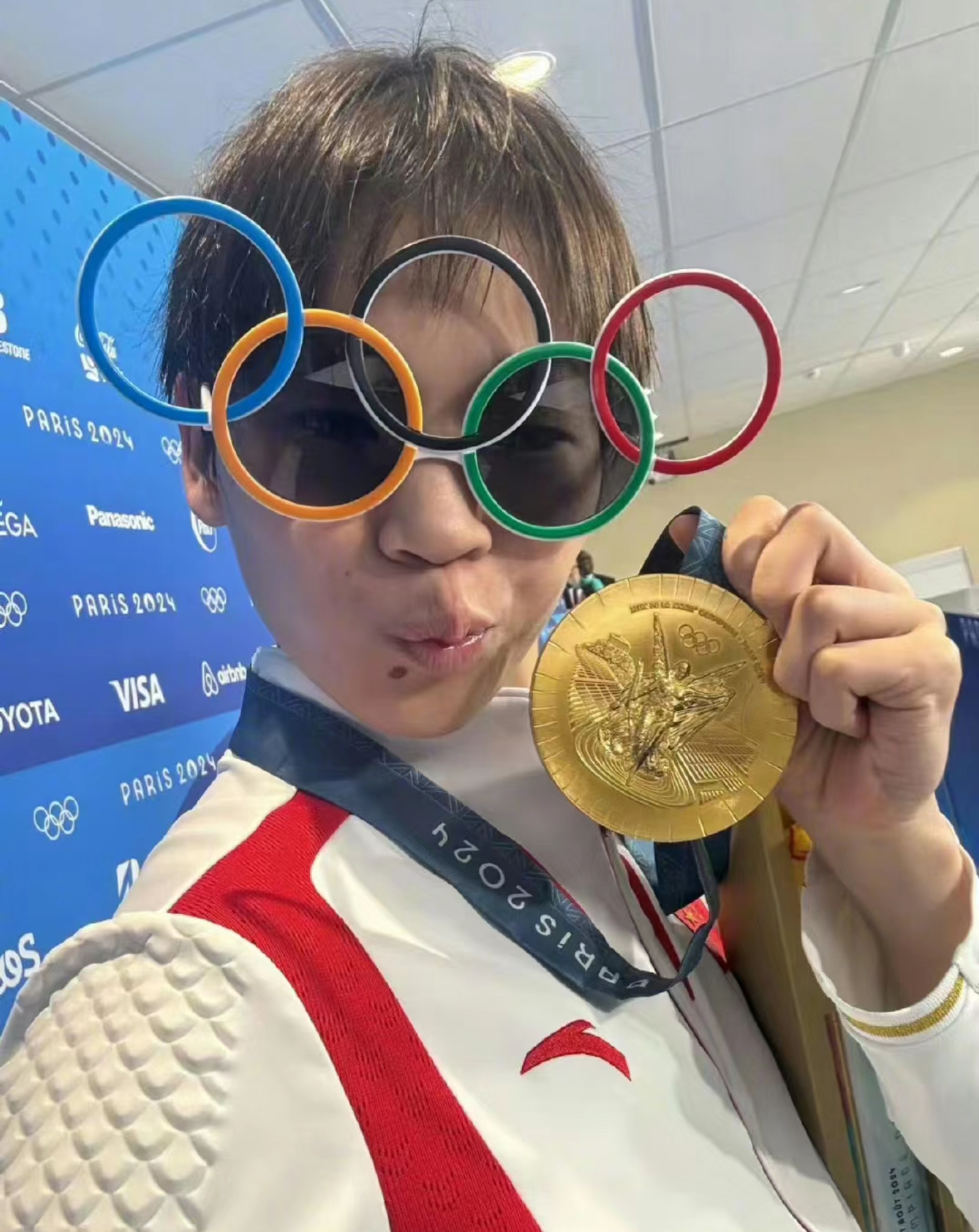 秘鲁选手夺得体操女子单杠金牌的简单介绍